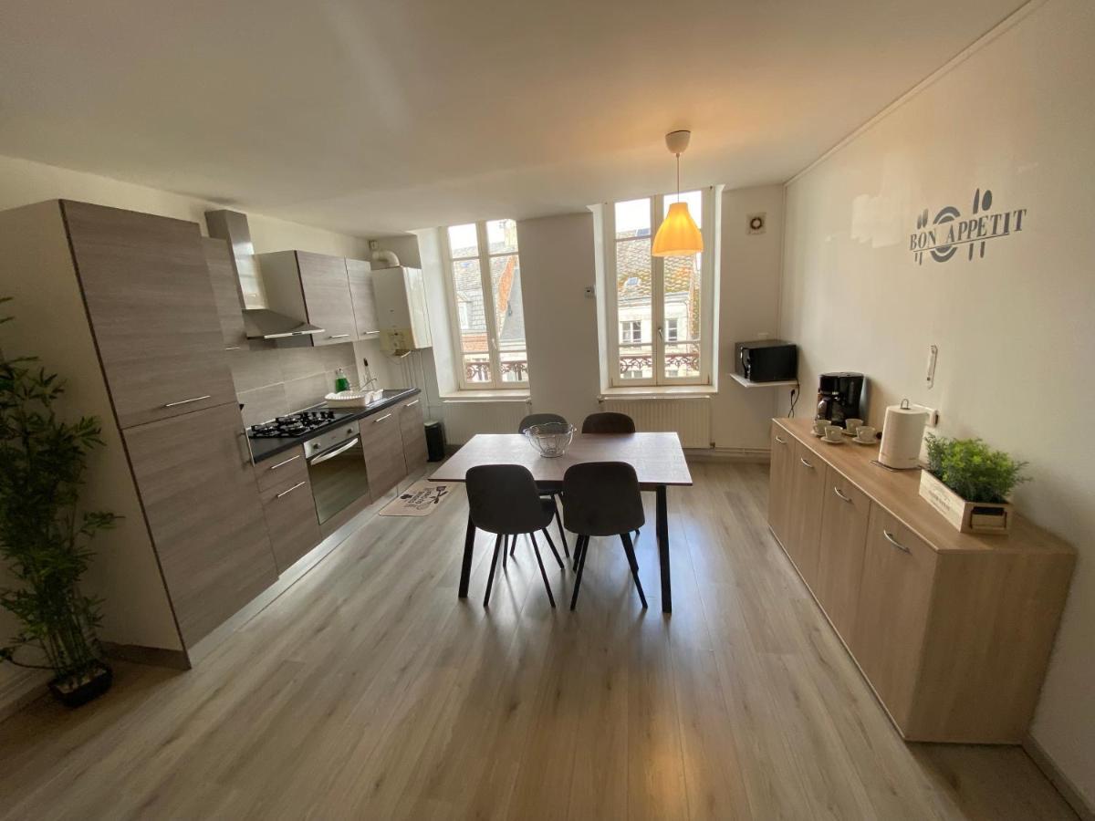 Joli Appartement Avec Parking Gratuit Sur Place Givet Exterior foto